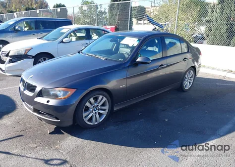 2006 BMW 325I z USA, uszkodzony, nr VIN WBAVB13566KR62259